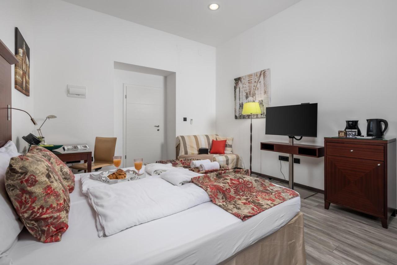Continentale Apartment Rijeka Luaran gambar
